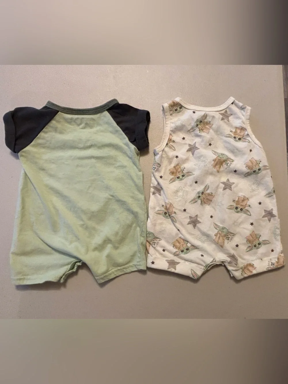 Star Wars Baby Grogu set/2 Rompers in Green and White 0/3M 0032S